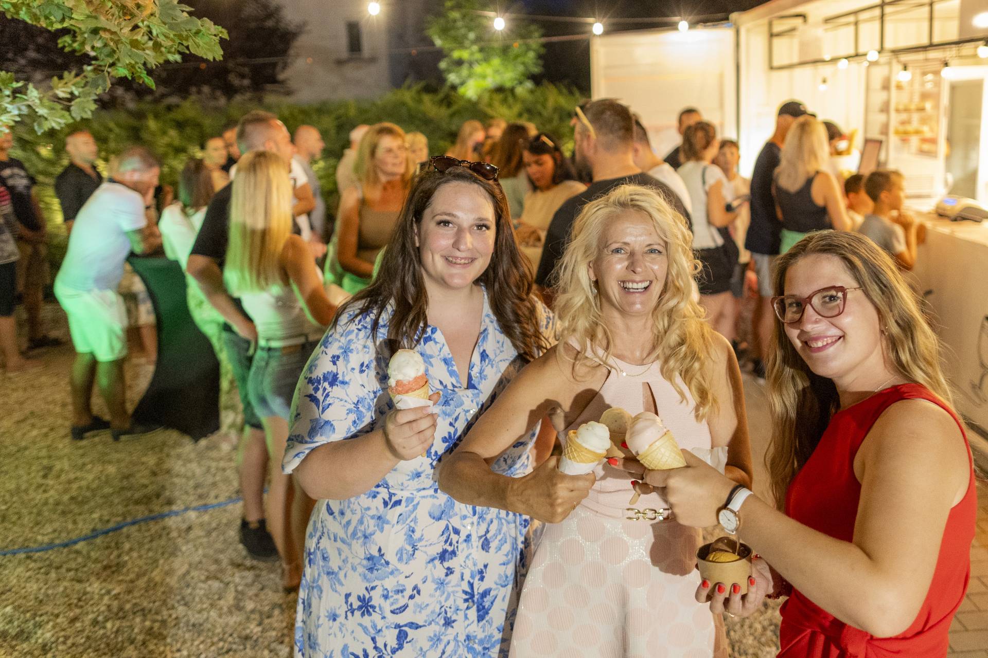 Éjszakai Fagylaltozás fotó: Mészáros Zsolt