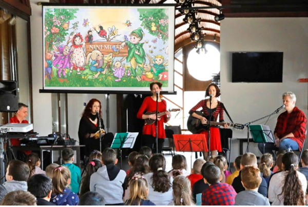 NINI MESÉK: Dalok a Mosolygós albumról - interaktív családi koncert