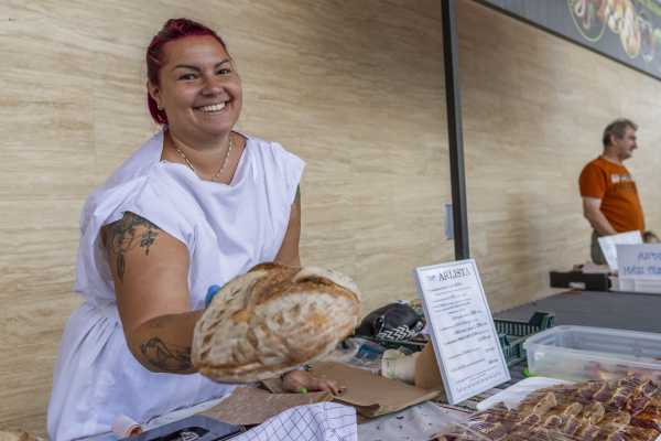 Karnevál a piacon - „Tekintsen be a kulisszák mögé!” – piaci séta és lángos kóstoló